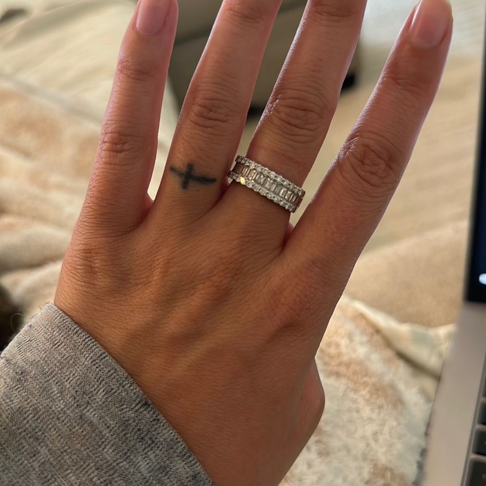 Ladies 14 Karat White Gold Diamond Ring